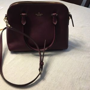 Kate Spade purse barely used in great condition